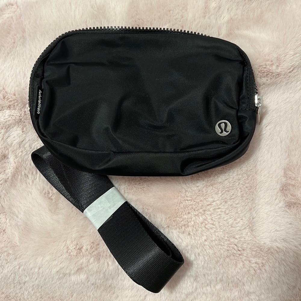 Everywhere Belt Bag